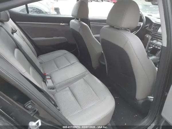 5NPD84LF5KH409568 2019 HYUNDAI ELANTRA - Image 8