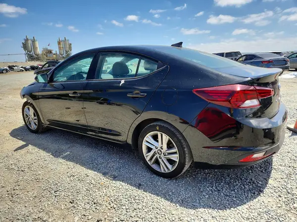 5NPD84LF5KH414477 2019 HYUNDAI ELANTRA - Image 2