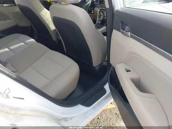 5NPD84LF5KH414625 2019 HYUNDAI ELANTRA - Image 8