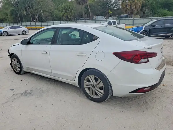 5NPD84LF5KH416911 2019 HYUNDAI ELANTRA - Image 2