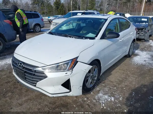 5NPD84LF5KH418920 2019 HYUNDAI ELANTRA - Image 2