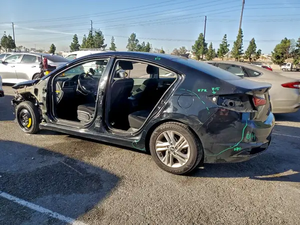 5NPD84LF5KH425379 2019 HYUNDAI ELANTRA - Image 2