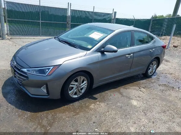 5NPD84LF5KH426211 2019 HYUNDAI ELANTRA - Image 2
