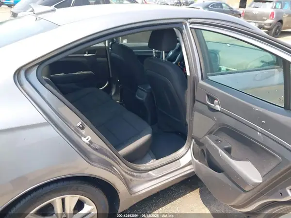 5NPD84LF5KH426211 2019 HYUNDAI ELANTRA - Image 8