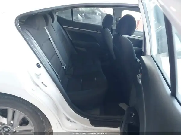 5NPD84LF5KH427469 2019 HYUNDAI ELANTRA - Image 8