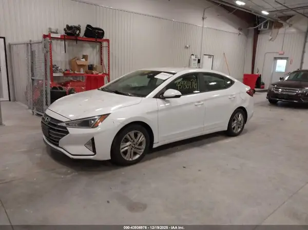5NPD84LF5KH428718 2019 HYUNDAI ELANTRA - Image 2