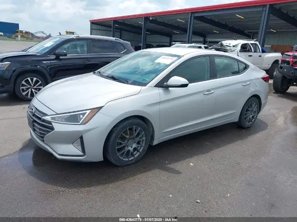 5NPD84LF5KH429044 2019 HYUNDAI ELANTRA - Image 2