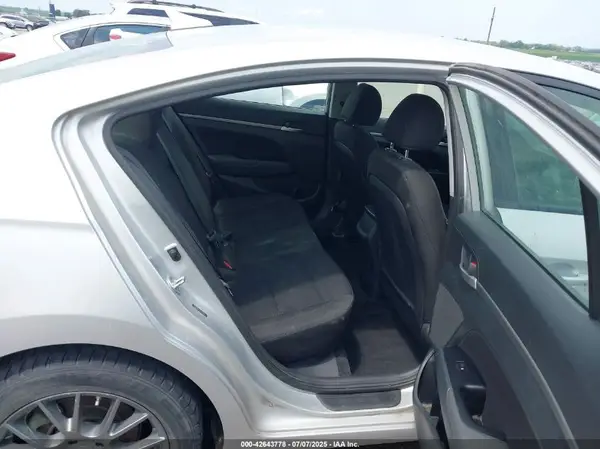 5NPD84LF5KH429044 2019 HYUNDAI ELANTRA - Image 8