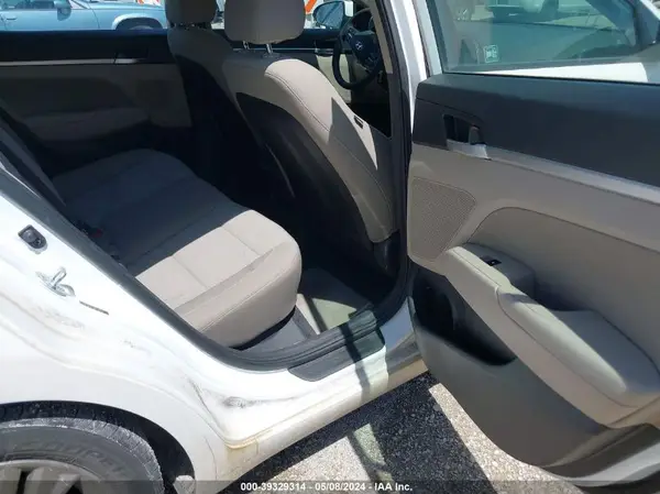 5NPD84LF5KH429531 2019 HYUNDAI ELANTRA - Image 8