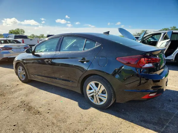5NPD84LF5KH430551 2019 HYUNDAI ELANTRA - Image 2