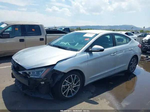 5NPD84LF5KH437497 2019 HYUNDAI ELANTRA - Image 2