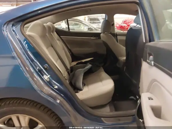 5NPD84LF5KH438603 2019 HYUNDAI ELANTRA - Image 8