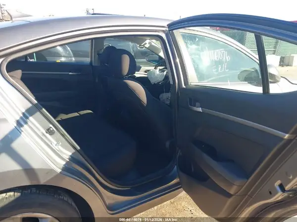 5NPD84LF5KH445034 2019 HYUNDAI ELANTRA - Image 8