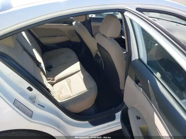 5NPD84LF5KH457412 2019 HYUNDAI ELANTRA - Image 8