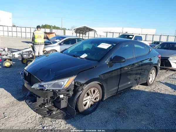 5NPD84LF5KH464795 2019 HYUNDAI ELANTRA - Image 2