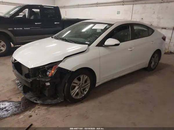 5NPD84LF5KH469219 2019 HYUNDAI ELANTRA - Image 2