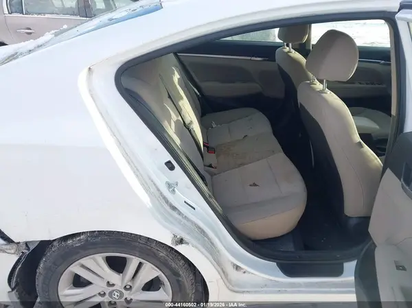 5NPD84LF5KH477434 2019 HYUNDAI ELANTRA - Image 8