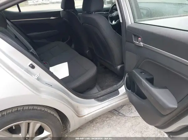 5NPD84LF5KH482486 2019 HYUNDAI ELANTRA - Image 8