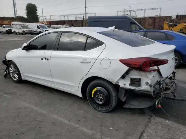 5NPD84LF5KH489051 2019 HYUNDAI ELANTRA - Image 2