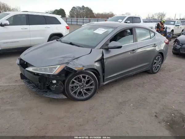5NPD84LF5KH490152 2019 HYUNDAI ELANTRA - Image 2