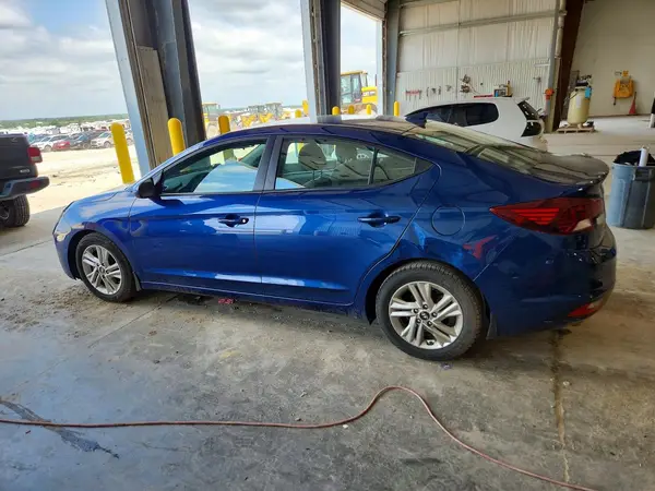 5NPD84LF5KH491575 2019 HYUNDAI ELANTRA - Image 2
