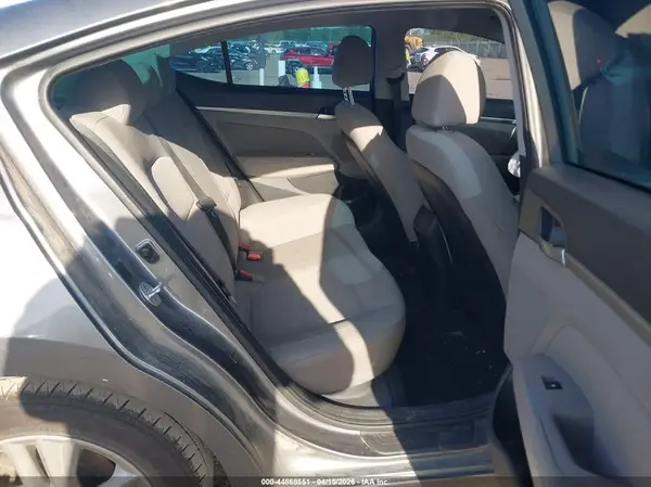 5NPD84LF5KH492564 2019 HYUNDAI ELANTRA - Image 8