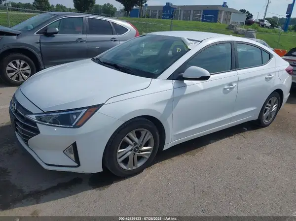 5NPD84LF5LH541425 2020 HYUNDAI ELANTRA - Image 2