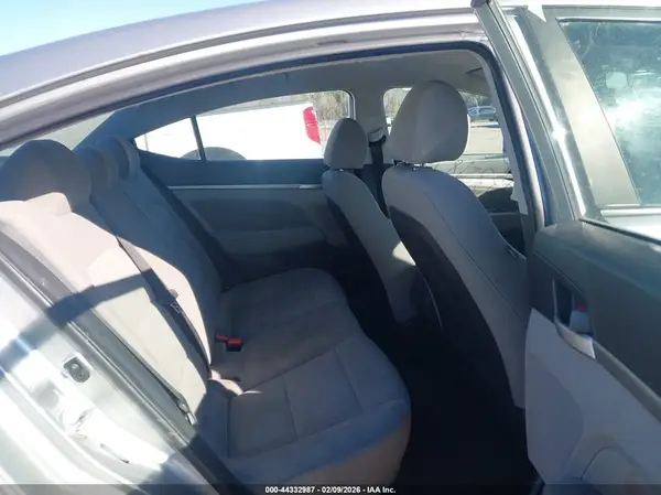 5NPD84LF5LH558967 2020 HYUNDAI ELANTRA - Image 8