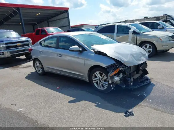 5NPD84LF5LH561304 2020 HYUNDAI ELANTRA - Image 1