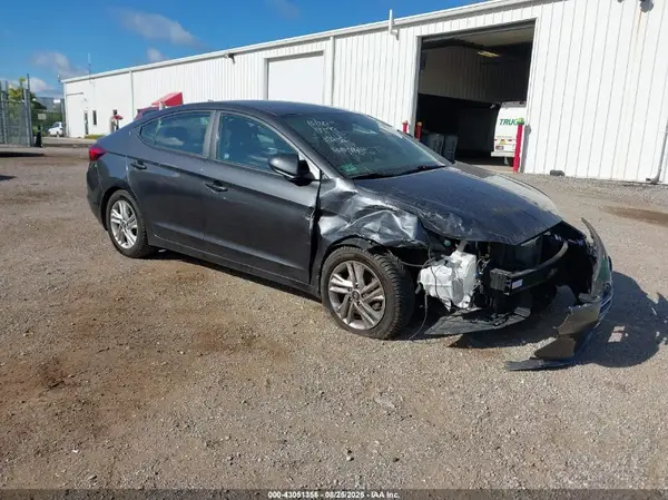 5NPD84LF5LH588163 2020 HYUNDAI ELANTRA - Image 1