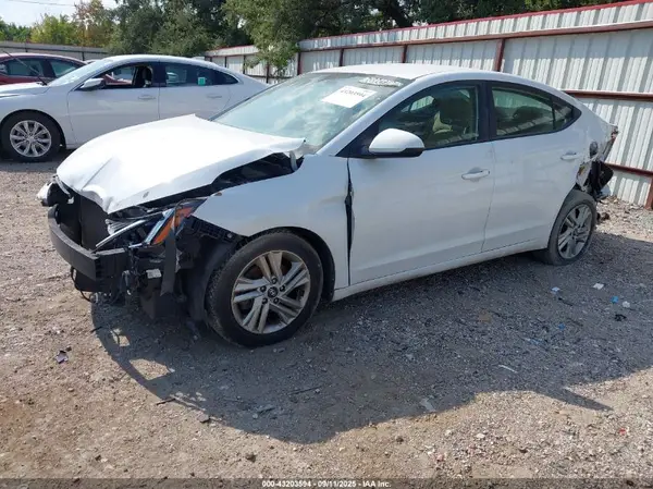 5NPD84LF5LH607701 2020 HYUNDAI ELANTRA - Image 2