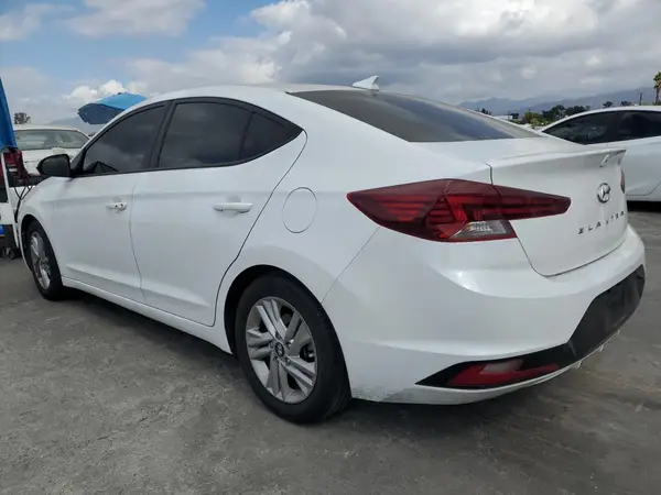 5NPD84LF5LH628015 2020 HYUNDAI ELANTRA - Image 2