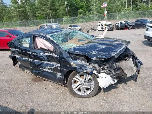 5NPD84LF5LH628631 2020 HYUNDAI ELANTRA - Image 1