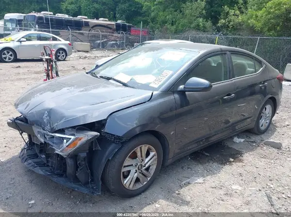 5NPD84LF5LH629746 2020 HYUNDAI ELANTRA - Image 2