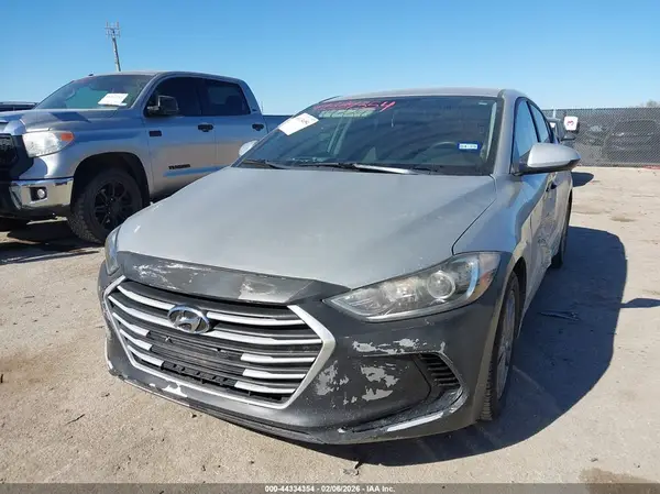 5NPD84LF6HH004330 2017 HYUNDAI ELANTRA - Image 2