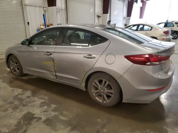 5NPD84LF6HH007664 2017 HYUNDAI ELANTRA - Image 2