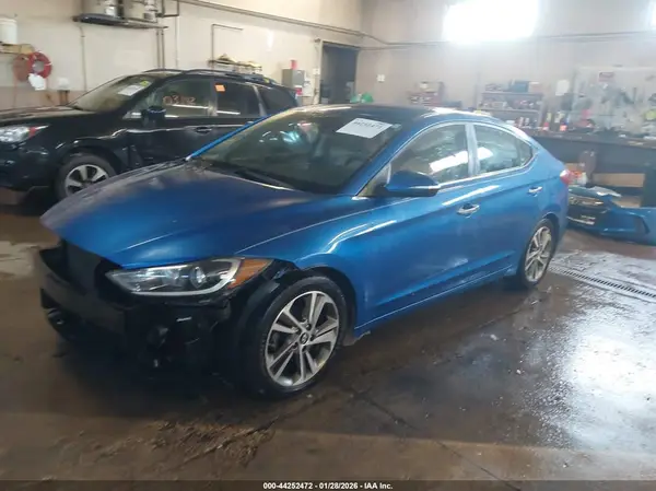 5NPD84LF6HH009057 2017 HYUNDAI ELANTRA - Image 2