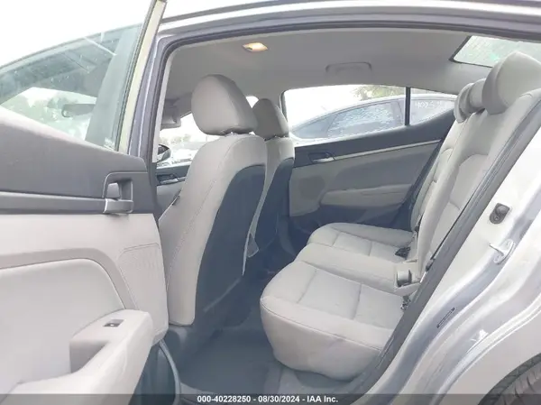 5NPD84LF6HH009978 2017 HYUNDAI ELANTRA - Image 8