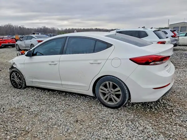 5NPD84LF6HH015747 2017 HYUNDAI ELANTRA - Image 2
