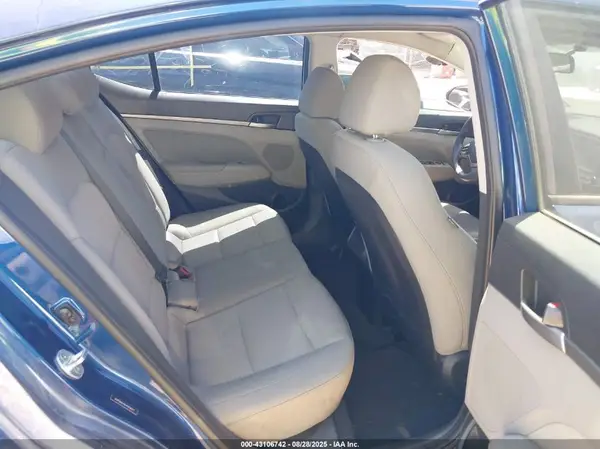 5NPD84LF6HH016011 2017 HYUNDAI ELANTRA - Image 8