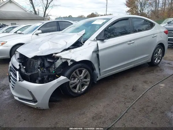 5NPD84LF6HH016557 2017 HYUNDAI ELANTRA - Image 2