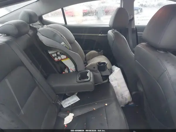 5NPD84LF6HH022102 2017 HYUNDAI ELANTRA - Image 8