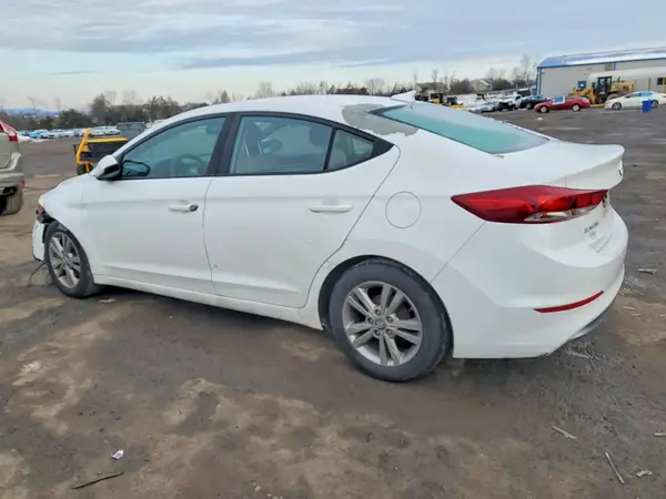 5NPD84LF6HH025128 2017 HYUNDAI ELANTRA - Image 2