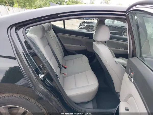 5NPD84LF6HH025713 2017 HYUNDAI ELANTRA - Image 8