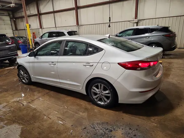 5NPD84LF6HH026747 2017 HYUNDAI ELANTRA - Image 2