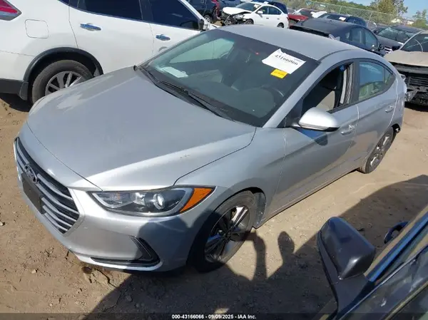 5NPD84LF6HH037750 2017 HYUNDAI ELANTRA - Image 2