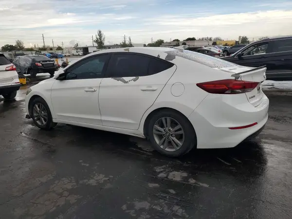 5NPD84LF6HH045718 2017 HYUNDAI ELANTRA - Image 2