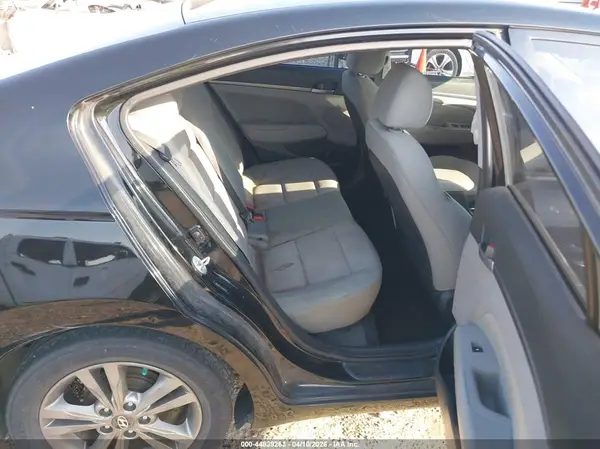 5NPD84LF6HH050319 2017 HYUNDAI ELANTRA - Image 8