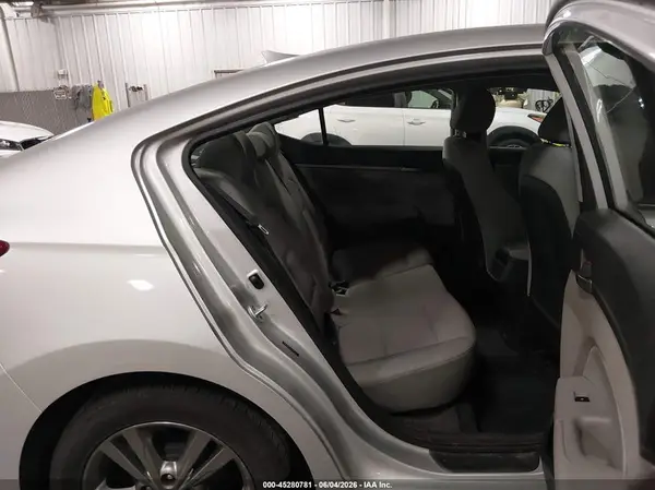 5NPD84LF6HH051650 2017 HYUNDAI ELANTRA - Image 8