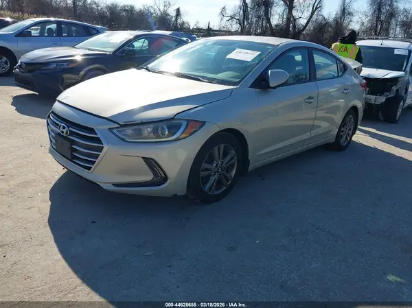 5NPD84LF6HH053785 2017 HYUNDAI ELANTRA - Image 2
